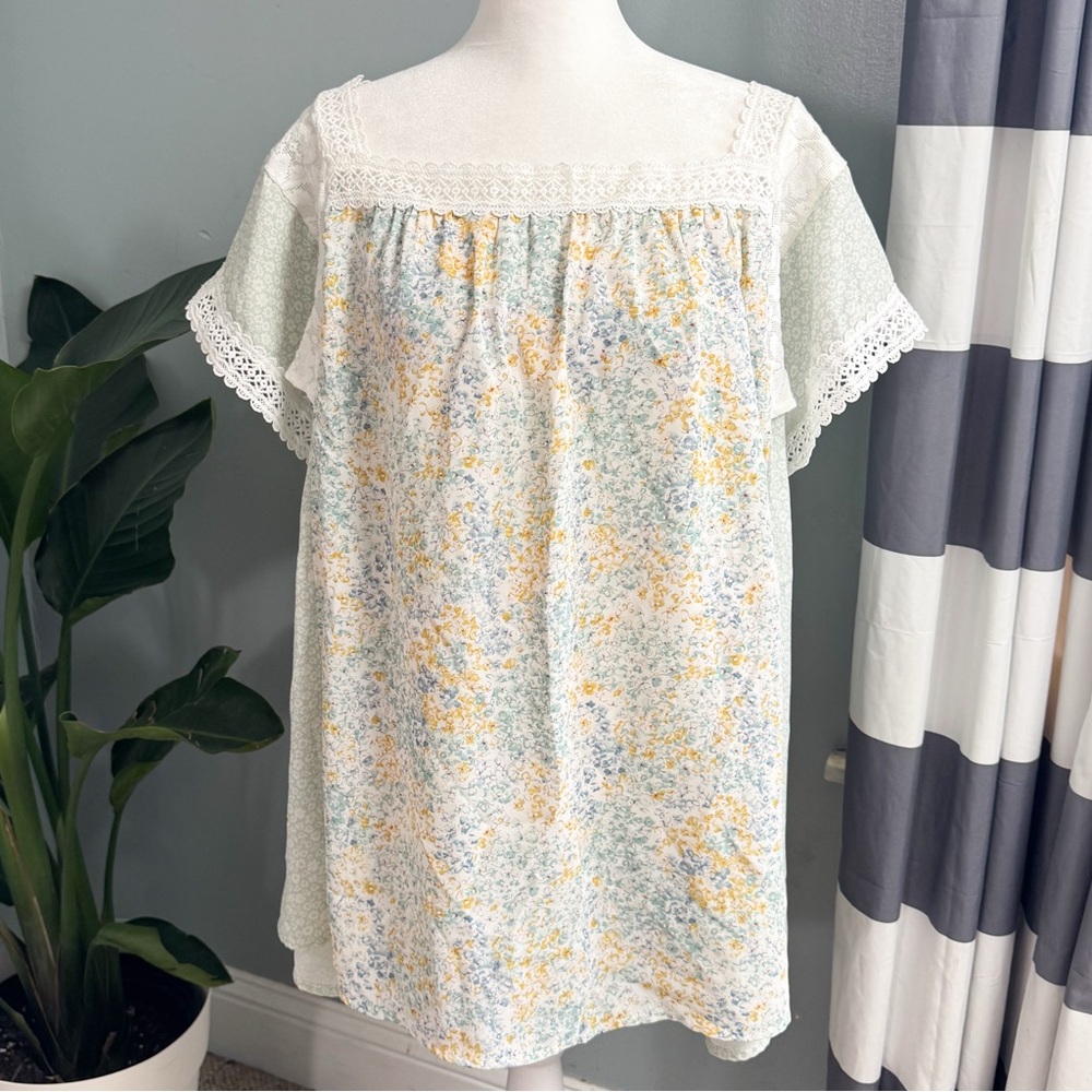 Davi & Dani Floral Boho Lace Trim Top Women’s Large Cottagecore - Picture 2 of 8